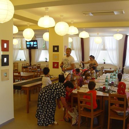 Hotel Astra Braşov Buitenkant foto
