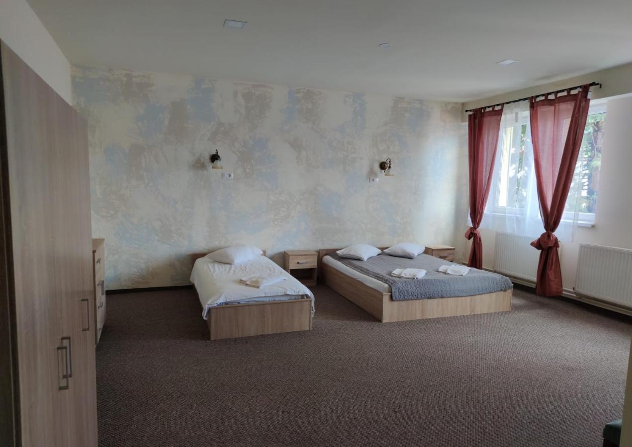 Hotel Astra Braşov Buitenkant foto