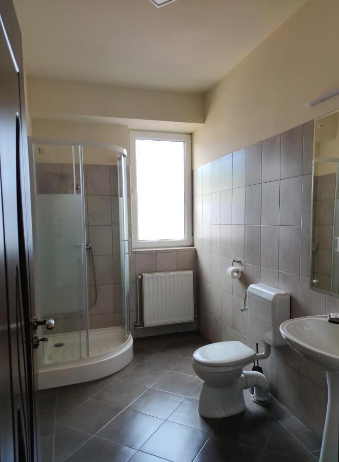 Hotel Astra Braşov Buitenkant foto